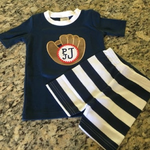 Buyer photo Laura Jaques, who reviewed this item with the Etsy app for iPhone.