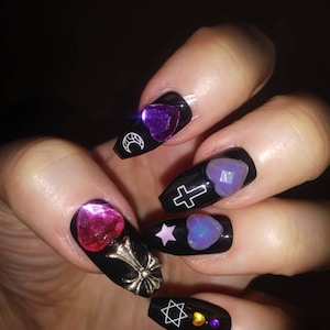 Buyer photo EliseAlize, who reviewed this item with the Etsy app for Android.