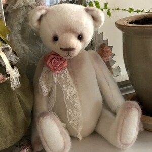 Buyer photo thefrenchbear, who reviewed this item with the Etsy app for iPhone.