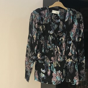 Buyer photo Saja ., who reviewed this item with the Etsy app for iPhone.