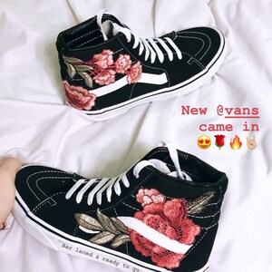 zwarte vans met rozen zwarte vans met rozen