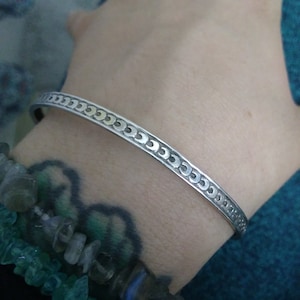 Buyer photo Green, who reviewed this item with the Etsy app for Android.