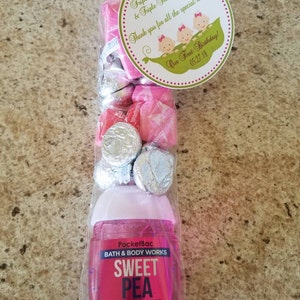 Buyer photo KB1414, who reviewed this item with the Etsy app for Android.