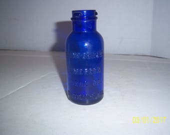 1920's Bromo Seltzer Emerson Drug Co Baltimore, MD 4 5/8 inch cobalt blue medicine bottle