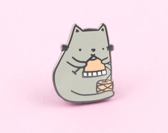 Cat Knitting Pin | yarn pin, cat pin, knitting pin, yarn lapel pin