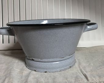 Large Gray Granetware Colander, Heavy Duty,Handles on sides, Black Rim on top,Enamelware Strainer,Granite Drainer,Primitive Farmhouse Decor