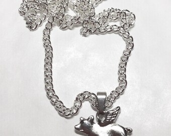 Flying pig with wings Pigs might fly piggy silver tone pendant and necklace chain 44cm