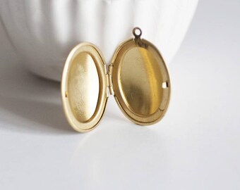1 brass - 32mm x 23mm oval locket pendant