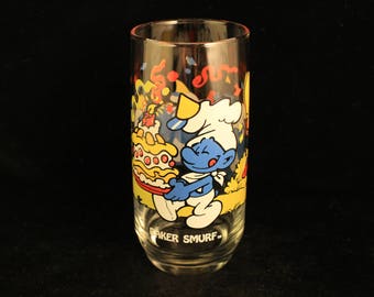 Vintage Smurfs Collector's Edition Drinking Glass "Baker Smurf"!