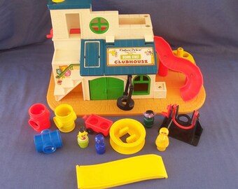 Fisher Price Play Family Sesame Street Clubhouse with Accessories