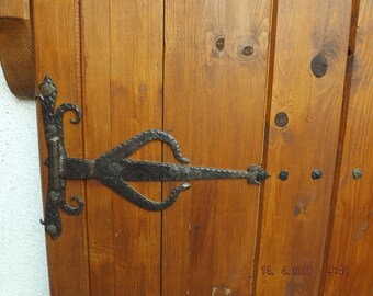 Door dekor. Medieval dekor. Medieval castle dekor. Vintage.
