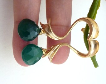 Emerald Green Onyx with Long Fancy Cursive Post Earring