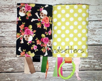 Skulls and Roses Drool Pads