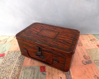 Vintage Tin Collectible Faux Wood Lunch Tin