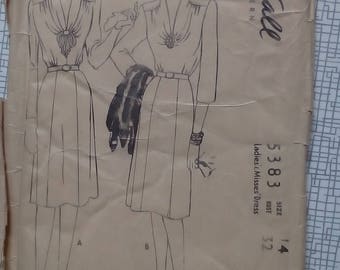 1940s Dress - 30" Bust - McCalls 5383 - Vintage Sewing Pattern