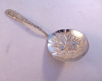 Repousse-Kirk Sterling Bon Bon