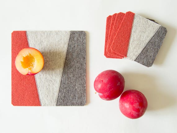 Felt trivet / grey and orange / square trivet / decorative mat / geometric / home decor / wool felt / handmade in Italy