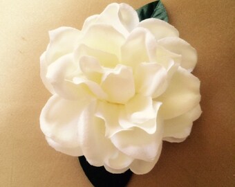 Gardenia flower hair clip
