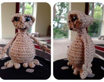 E.T. / The Extra Terrestrial Amigurumi Crochet Pattern