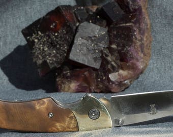 Handsome folding knife