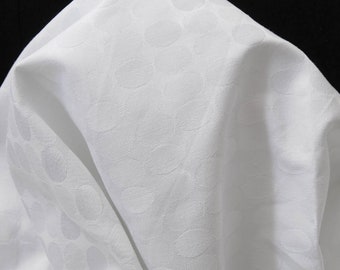 White cotton ticking 130cm ref 1067 discs