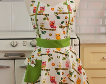 Retro Apron Perched Owls on White - MAGGIE