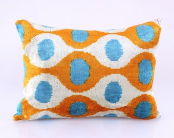 ikat velvet pillow, ikat pillow, home decor, silk pillow, hand-woven ikat, uzbek ikat textile, ikat, pillow for sofa