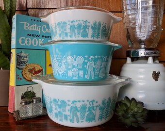 Vintage Pyrex Butterprint Round Casserole Set - 472, 473, 474