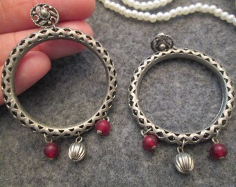 Beautiful Antiqued Silver Post Hoops with Garnet Dangles> Openwork design> Pierced Post