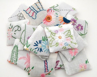20 Dried Lavender Sachets - Embroidered Sachets - Wedding Favor - Vintage Linens - Embroidery