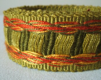 vintage woven fabric trim in sage and scarlet 33mm wide 2 yards