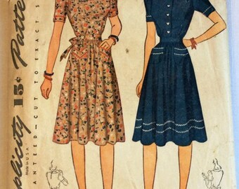 Simplicity 4102 vintage 1940's woman's dress sewing pattern size 16 bust 34 inches