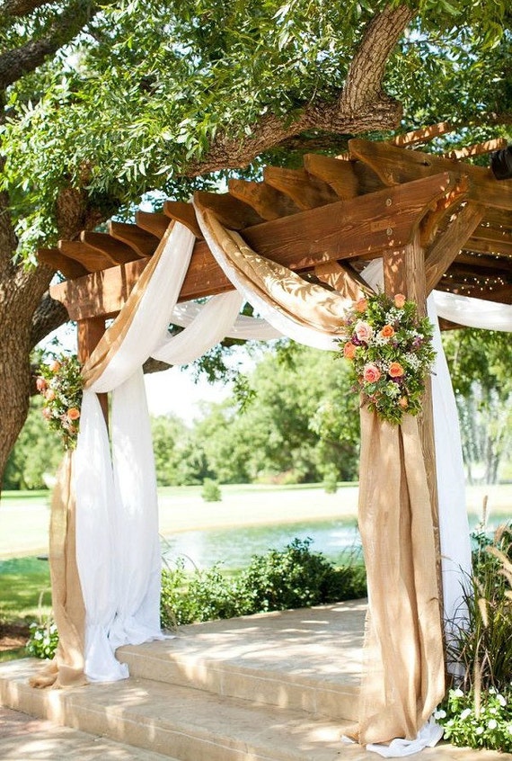 Non floral pergola decor? 1