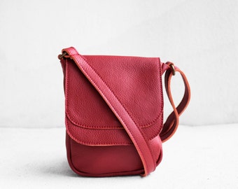 Mini Crossbody Bag in Cranberry Red / Crossbody Bag / Red Bag / Messenger bag / Red Leather Bag / Leather Satchel / Leather purse