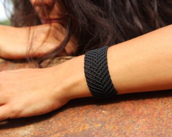 Macrame bracelet, handmade jewelry, micro macrame, friendship bracelet