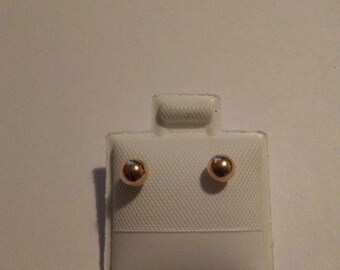 Baby Earrings 14k gold with safety screw back