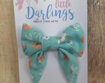 SALE! 30% OFF**Sailor Hair bow, Toddler hair bow, Baby hair bow, Teen hair bow, Girl Hair bow- Peach flowers