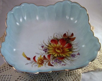 Vintage Fruit Bowl Set- 1 serving bowl and 6 individual bowls