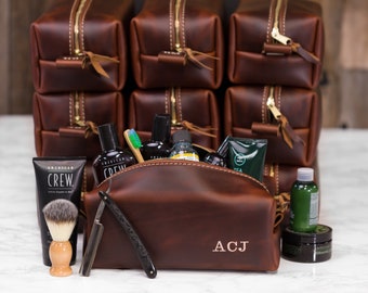 Personalized Dopp Kit Bag Groomsmen Gift Leather Toiletry Bag with Monogram Mens Toiletry Bag Leather Third Anniversary Gift Lifetime