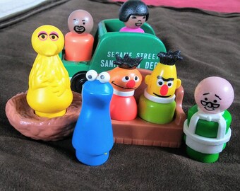 Vintage Fisher Price Sesame Street Apartment Building LOT