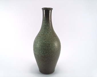 Römhild Vase ... Siegfried Gramann ... Töpferhof Gramann ... GDR