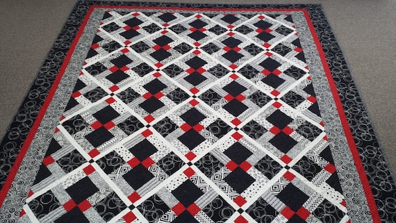 Gorgeous black white and red custom made queen size quilt Gorgeous black white and red custom made queen size quilt