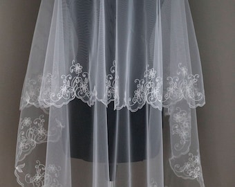 Veil with Embroidery, Wedding Veil 2 Tiers, Vintage veil with embroidery, ivory wedding veil, wedding veil, fingertip veil, vintage veil