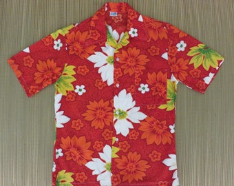 Vintage Hawaiian Shirt 60s MADE in CALIFORNIA Surf Surfer Surfing Atomic Rockabilly Mod Aloha Shirt Mens - S - Oahu Lew's Shirt Shack