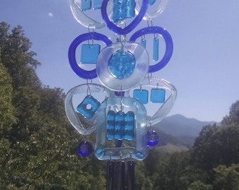 NEW Solar LED light on glass wind chime, Suncatcher, glass Windchimes, Patio decor, Yard art, Garden art, Unique gift, 24
