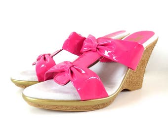 Vintage California Magdesians Hot Pink Bow Wedges // Size 41