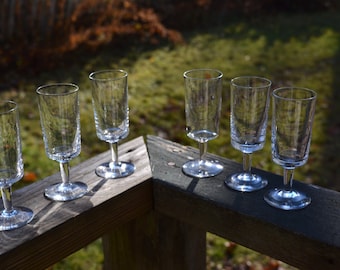 Set of 6 Tiny Cordial Clear Glass Stemware. Columnar Aperitif Wine Glass. Mid Century Barware. VG128