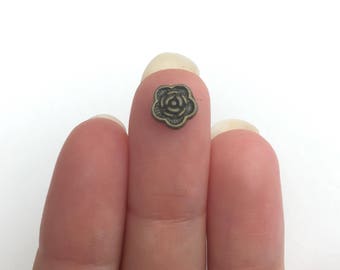 25 Flower Beads Antique Bronze - BD67