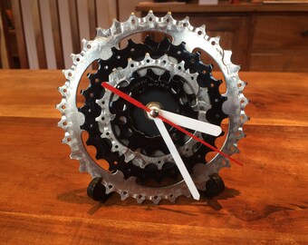 Upcycled bike cassette desk clock