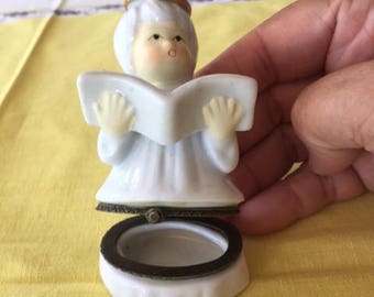 Vintage Angel Ring Holder Trinket Box 1980s, Vintage Jewellery Box, Vintage Ring Box
